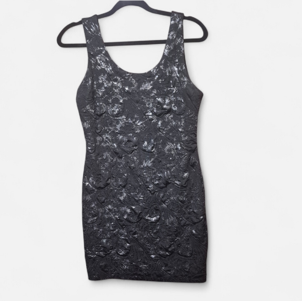 Forever 21 Black Textured Floral Mini Dress